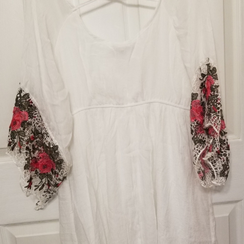 J. Glee White Embroidered Dress - Size Large